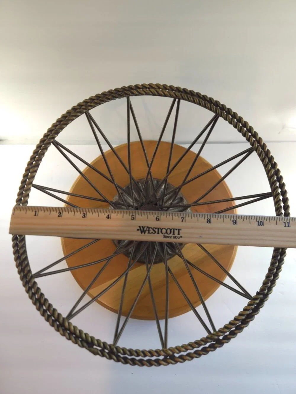 Industrial Farmhouse Metal Wire Footed Centerpiece Basket – Heavy Base